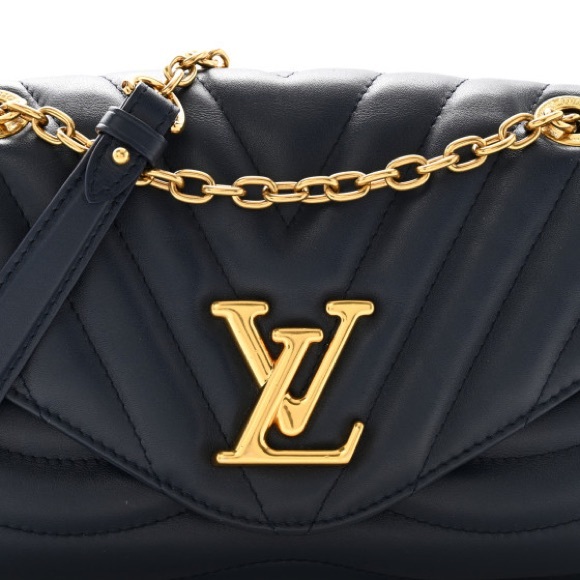 Louis Vuitton wave bag in excellent condition. - Picture 3 of 11